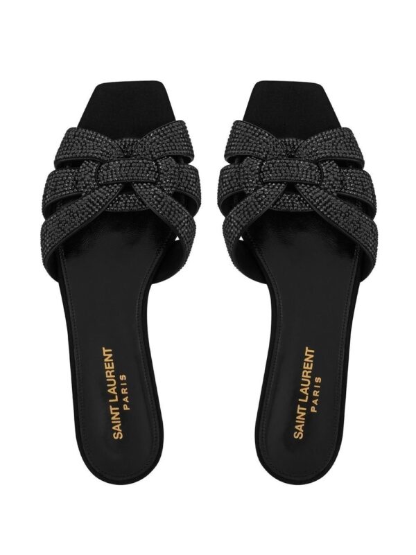 17609740_40628146_1000.jpg S – Flat tribute sandals