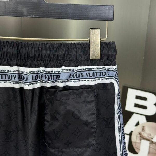 19-1.jpg LV Shorts