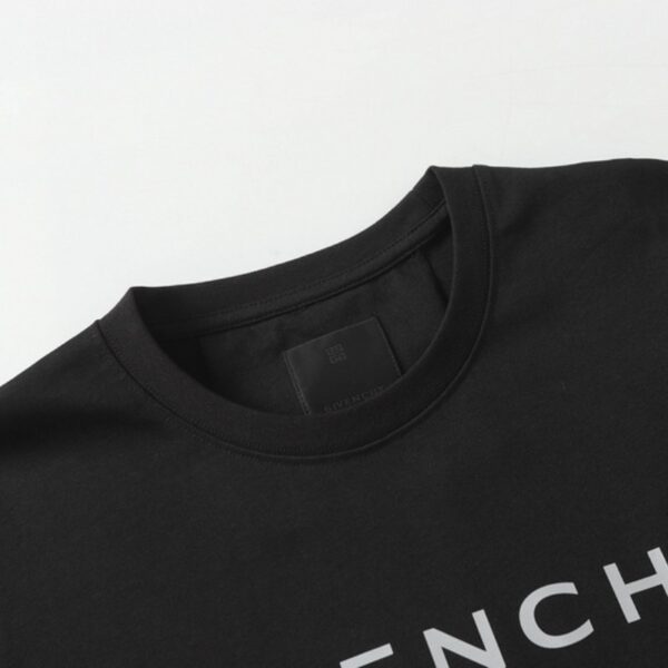 GVNCHY T-Shirt Black