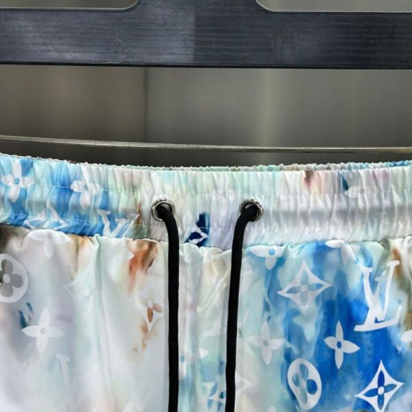 3-212.jpg LV Shorts