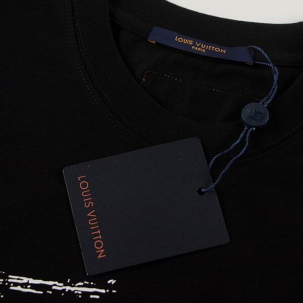 3-259.jpg LV T-shirt