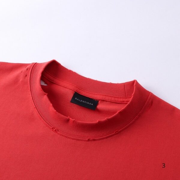 3-435-1.jpg BLNCG T-shirt Oversized Isabelle Huppert