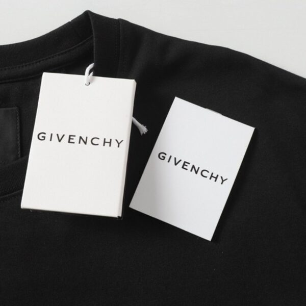 GVNCHY T-Shirt Black