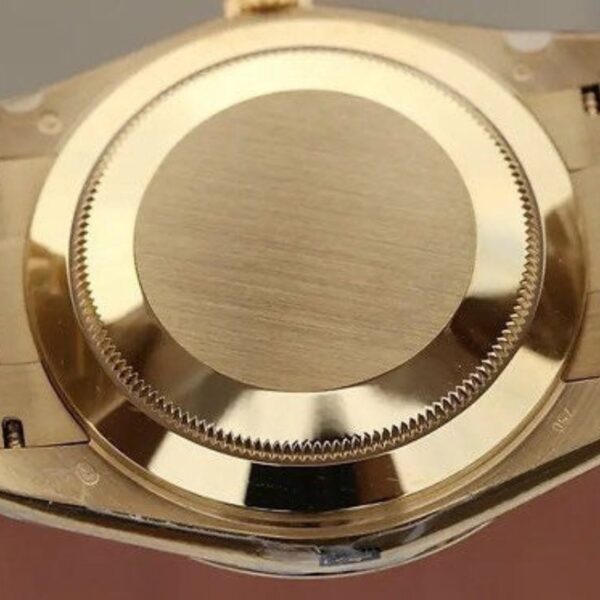 4-269.jpg RLX Day-Date gold