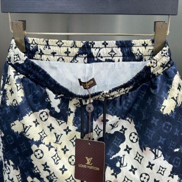 5-334-1.jpg LV Shorts