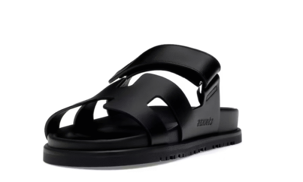 Hrs –  Nero(woman)