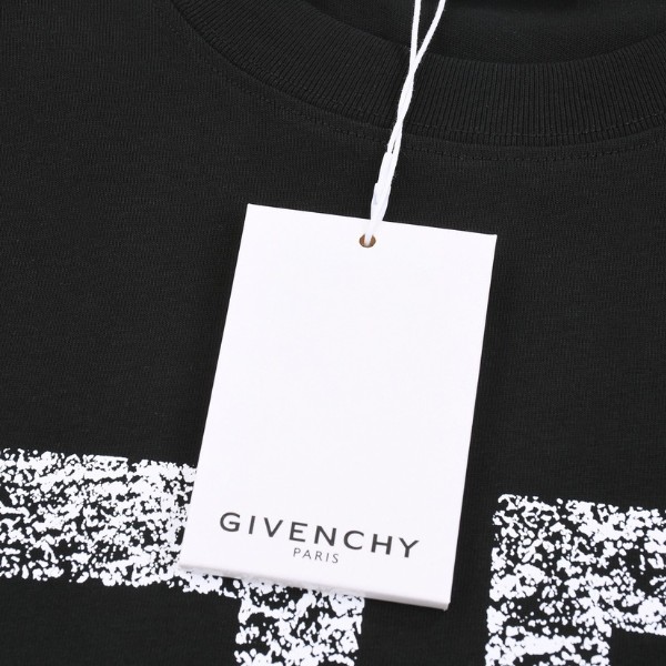 GVNCHY T-Shirt