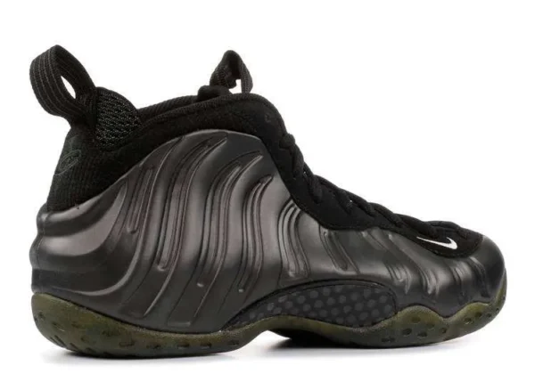 air-foamposite-pro-dark-grey-2.webp AIR FOAMPOSITE PRO ‘DARK GREY’