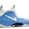 air-foamposite-pro-university-blue-2.webp AIR FOAMPOSITE PRO ‘UNIVERSITY BLUE’