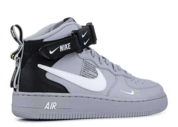AIR FORCE 1 HIGH ‘OVERBRANDING’