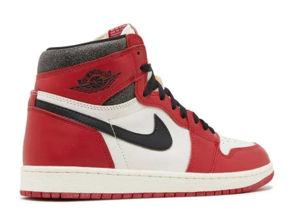 air-jordan-1-high-chicago-lost-found-2.webp AIR JORDAN 1 HIGH ‘CHICAGO LOST & FOUND’