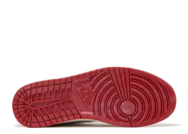 air-jordan-1-high-chicago-lost-found-3.webp AIR JORDAN 1 HIGH ‘CHICAGO LOST & FOUND’