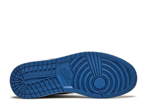 air-jordan-1-high-dark-marina-blue-3.webp AIR JORDAN 1 HIGH ‘DARK MARINA BLUE’