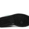 air-jordan-1-high-lucky-green-4.webp AIR JORDAN 1 HIGH ‘LUCKY GREEN’
