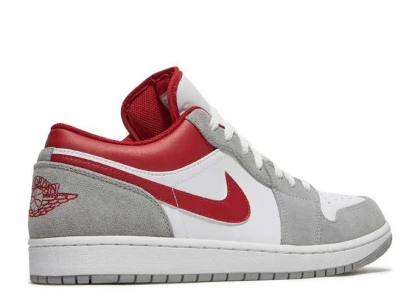 air-jordan-1-low-light-smoke-grey-gym-red-2.webp AIR JORDAN 1 LOW ‘LIGHT SMOKE GREY GYM RED’