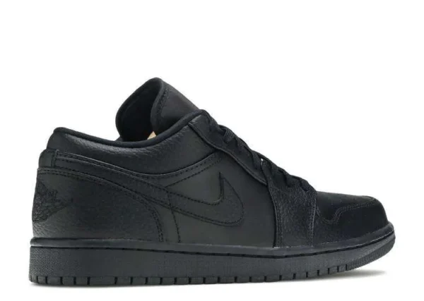 air-jordan-1-low-triple-black-2.webp AIR JORDAN 1 LOW ‘TRIPLE BLACK’