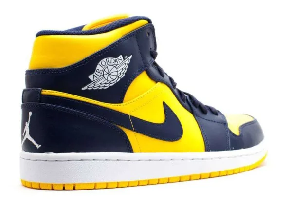 air-jordan-1-mid-michigan-2.webp AIR JORDAN 1 MID ‘MICHIGAN’