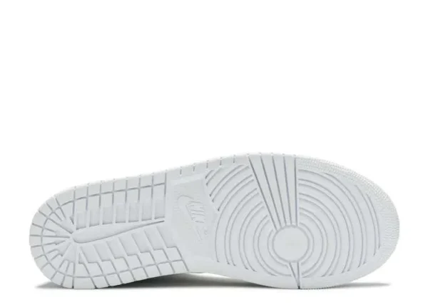 air-jordan-1-mid-triple-white-3.webp AIR JORDAN 1 MID ‘TRIPLE WHITE’