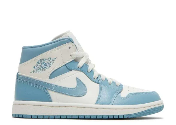 air-jordan-1-mid-university-blue.webp AIR JORDAN 1 MID ‘UNIVERSITY BLUE’