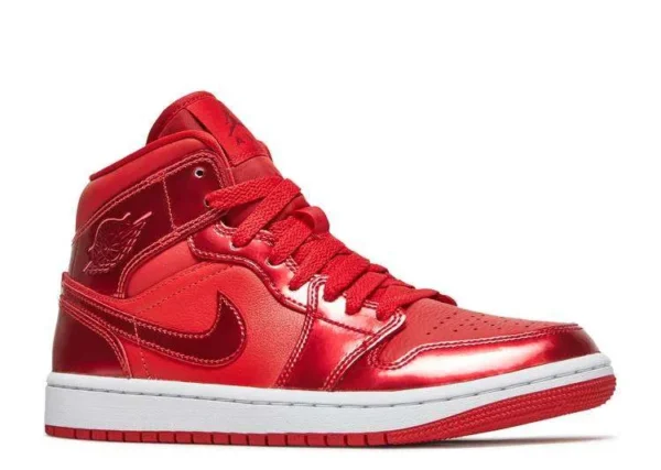 air-jordan-1-mid-university-red-pomenegrate-1.webp AIR JORDAN 1 MID ‘UNIVERSITY RED POMENEGRATE’