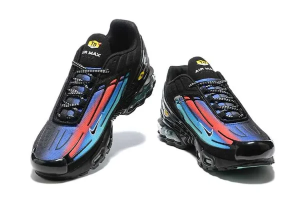 air-max-plus-tn-3-half-rainbow-1.webp AIR MAX PLUS TN 3 ‘HALF RAINBOW’