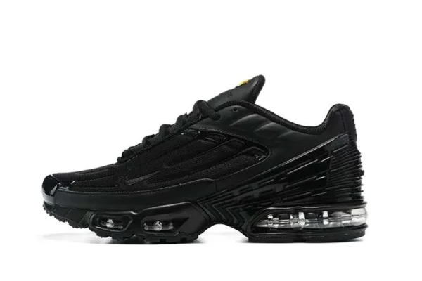 air-max-plus-tn-3-triple-black.webp AIR MAX PLUS TN 3 ‘TRIPLE BLACK’