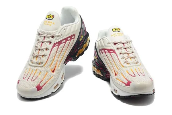 air-max-plus-tn-3-white-maroon-yellow-1.webp AIR MAX PLUS TN 3 ‘WHITE MAROON YELLOW’