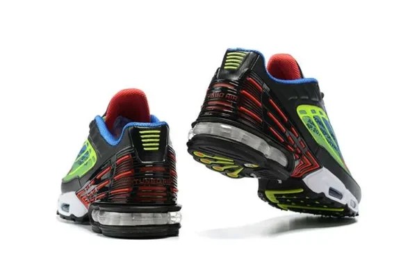 air-max-plus-tn-3-writing-volt-2.webp AIR MAX PLUS TN 3 ‘WRITING VOLT’