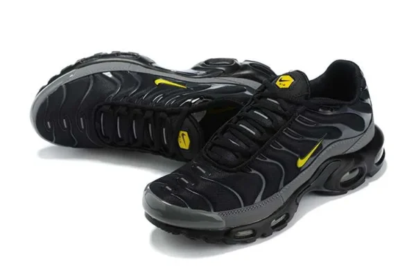 air-max-plus-tn-batman-2.webp AIR MAX PLUS TN ‘BATMAN’