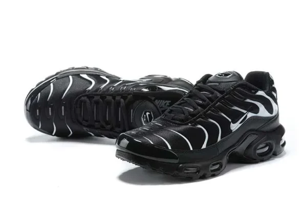 air-max-plus-tn-black-metallic-5.webp AIR MAX PLUS TN ‘BLACK METALLIC’