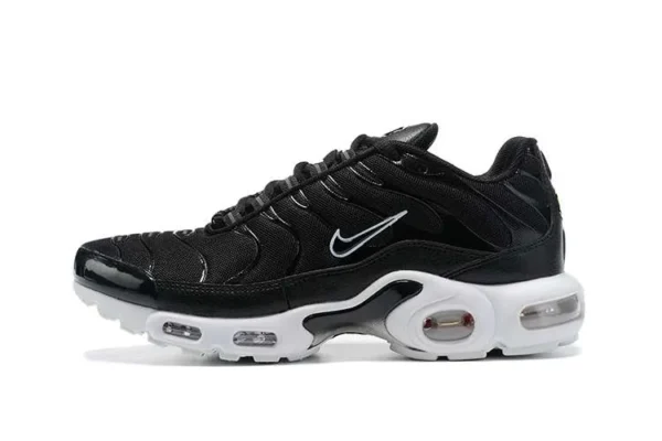 air-max-plus-tn-black-white.webp AIR MAX PLUS TN ‘BLACK WHITE’