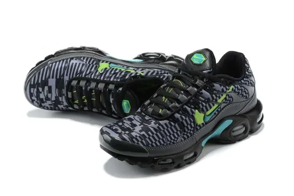 AIR MAX PLUS TN ‘CHAMPIONS LEAGUE’