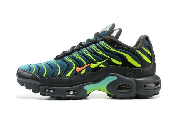 air-max-plus-tn-double-swoosh-2.webp AIR MAX PLUS TN ‘DOUBLE SWOOSH’