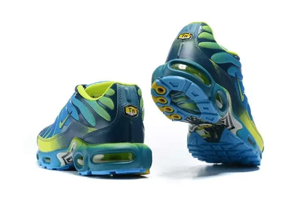 air-max-plus-tn-fade-blue-hero-volt-3.webp AIR MAX PLUS TN ‘FADE BLUE HERO VOLT’