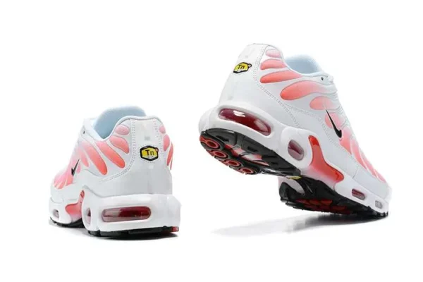 air-max-plus-tn-fade-red-white-2.webp AIR MAX PLUS TN ‘FADE RED WHITE’