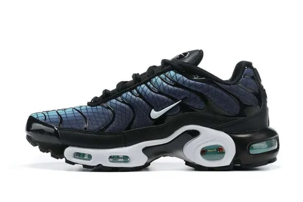 air-max-plus-tn-half-blue-black.webp AIR MAX PLUS TN ‘HALF BLUE BLACK’