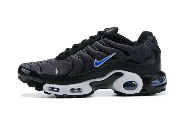air-max-plus-tn-half-racer.webp AIR MAX PLUS TN ‘HALF RACER’