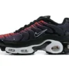 air-max-plus-tn-half-red-black.webp AIR MAX PLUS TN ‘HALF RED BLACK’