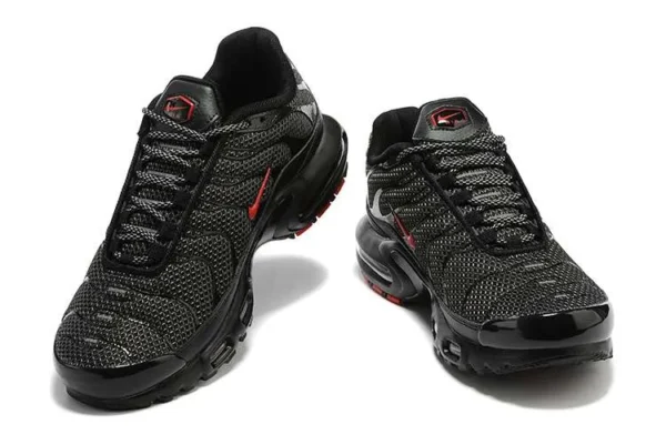air-max-plus-tn-metal-mesh-red-1.webp AIR MAX PLUS TN ‘METAL MESH RED’