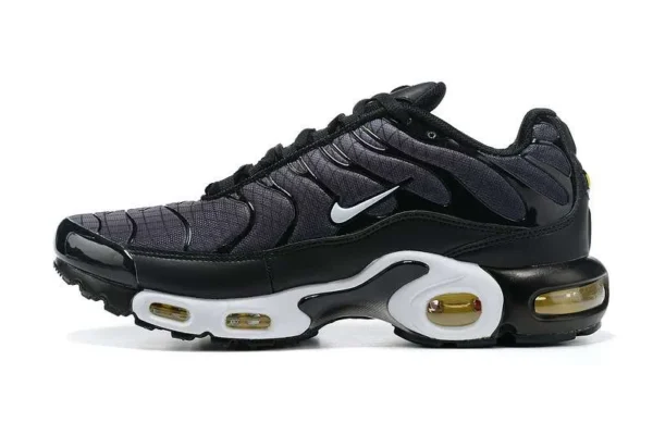 air-max-plus-tn-no-escape.webp AIR MAX PLUS TN ‘NO ESCAPE’