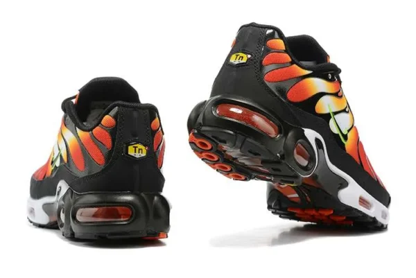 air-max-plus-tn-sunset-gradient-2.webp AIR MAX PLUS TN ‘SUNSET GRADIENT’