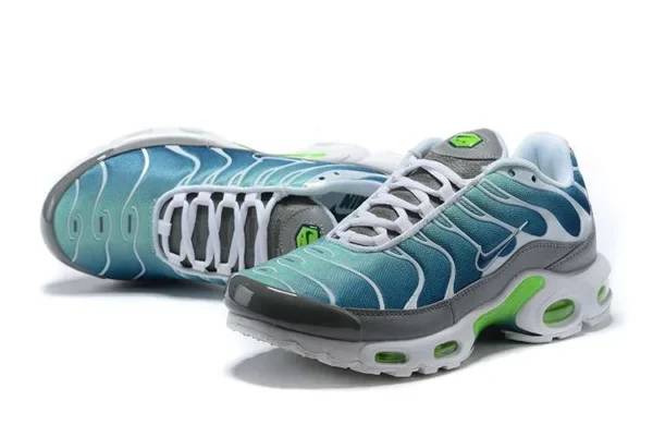 air-max-plus-tn-teal-green-fade-2.webp AIR MAX PLUS TN ‘TEAL GREEN FADE’