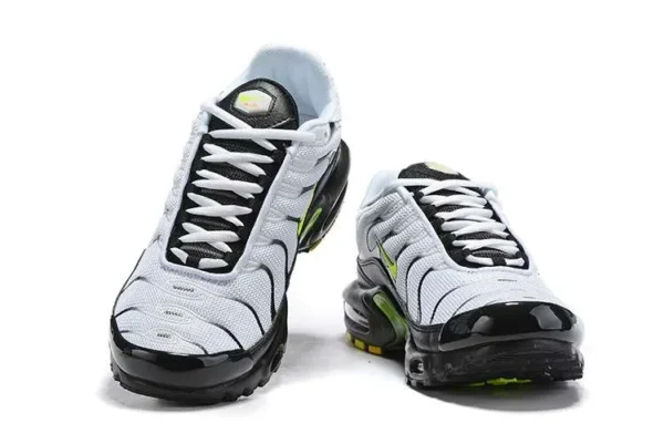 air-max-plus-tn-white-volt-3.webp AIR MAX PLUS TN ‘WHITE VOLT’