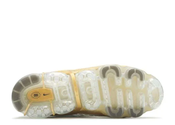air-vapormax-360-white-metallic-gold-3.webp AIR VAPORMAX 360 ‘WHITE METALLIC GOLD’