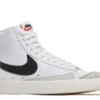 blazer-mid-77-vintage-white-black-1.webp BLAZER MID 77′ VINTAGE ‘WHITE BLACK’