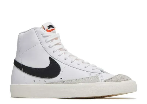 blazer-mid-77-vintage-white-black-1.webp BLAZER MID 77′ VINTAGE ‘WHITE BLACK’