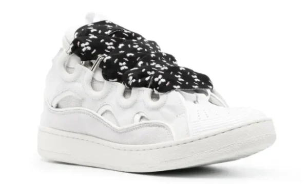 curb-white-black-2.webp Curb White Black