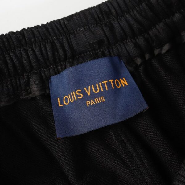 fbvdfb-4.jpg LV Shorts Monogram Black