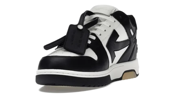 out-of-office-bianche-e-nere-3.webp Out Of Office (Bianche e Nere)