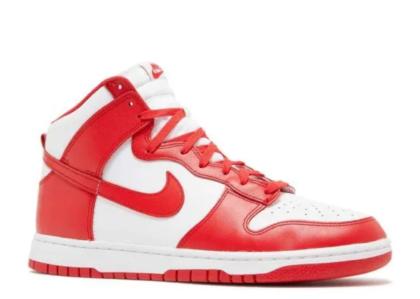 sb-dunk-high-championship-red-1.webp SB DUNK HIGH ‘CHAMPIONSHIP RED’